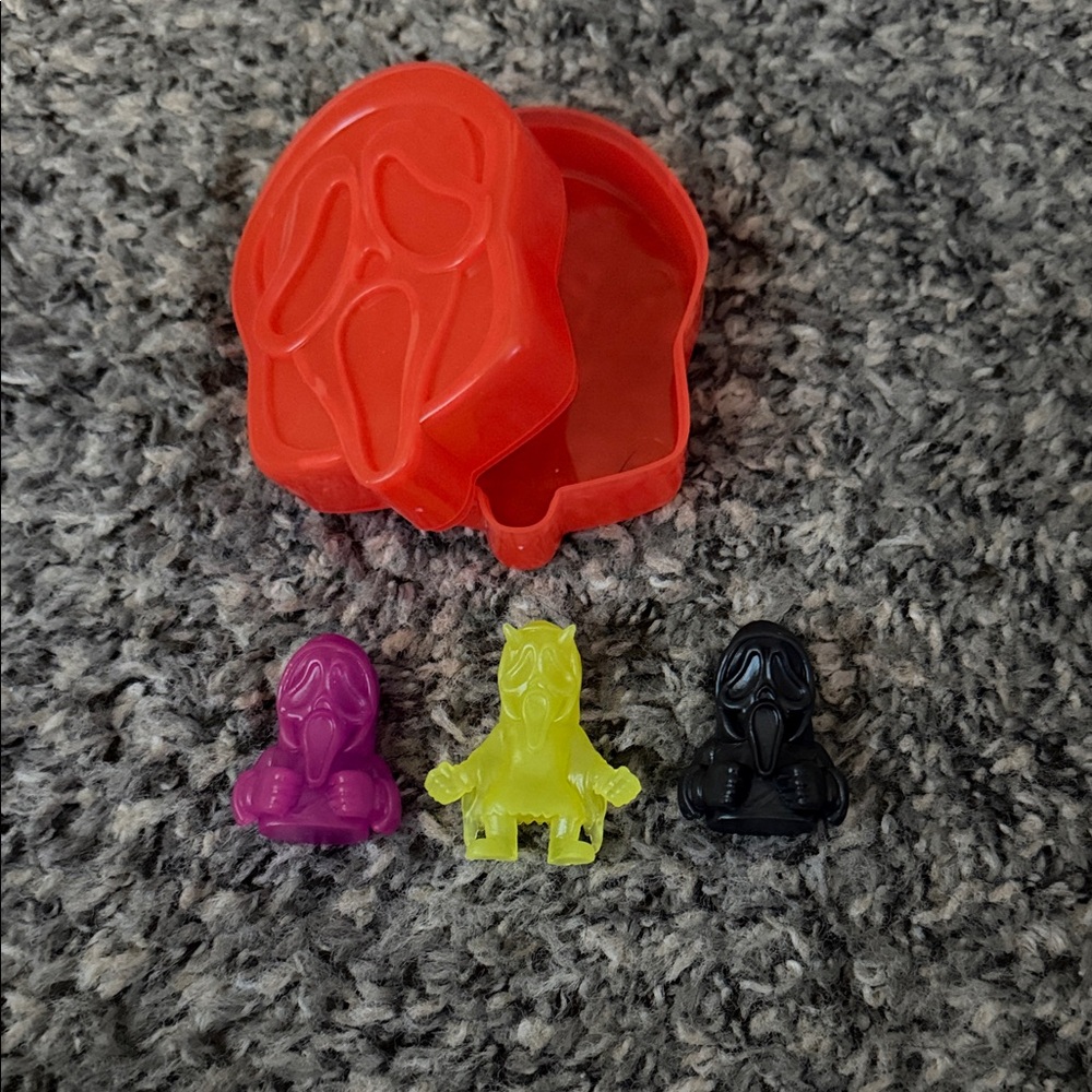 Ghost Face Figurine Set with Case